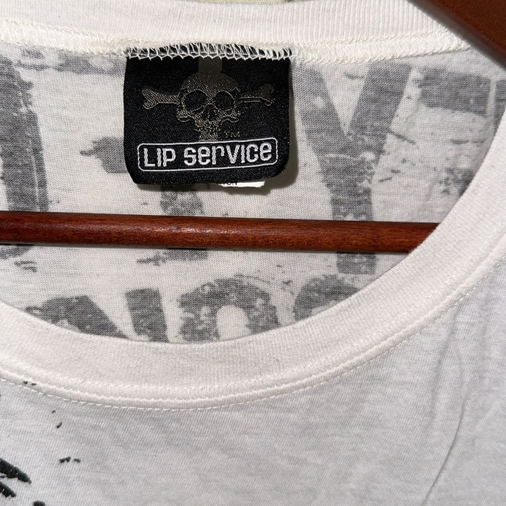 Vintage Lip Service woman’s graphic tshirt! - Picture 2 of 4